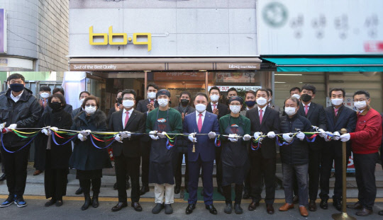 (사진=제너시스BBQ 제공)